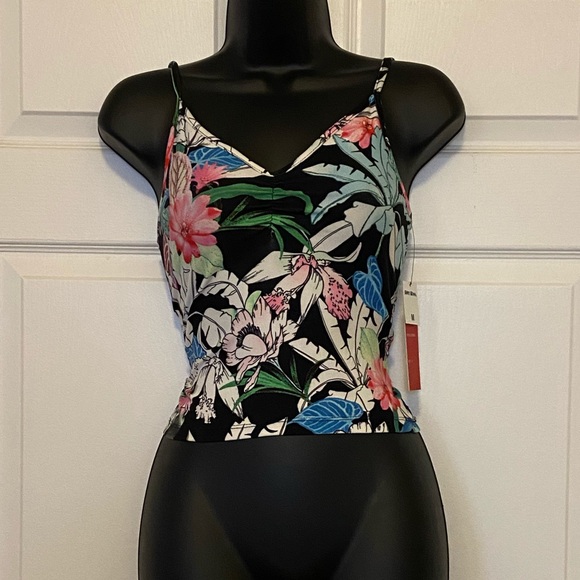 NWT 🌸 Spaghetti Strap Crop Top tank by Hot Kiss - Picture 1 of 12